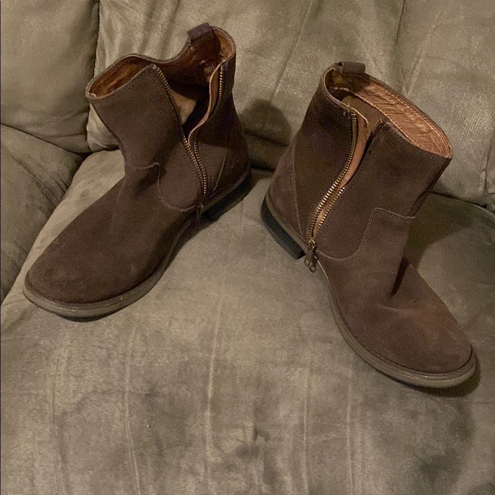 Men's Brown Suede Boots